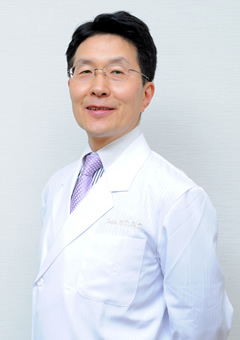 院長　滝田賢一